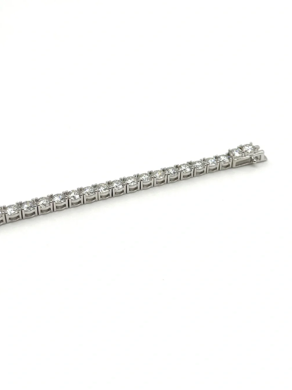 925 Silver, 11.7CTW - 15.0CTW, 4MM Moissanite Tennis Bracelet